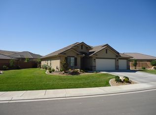 953 W Las Colinas Dr, St George, UT 84790
