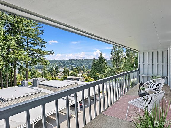 5th image of 7400 Stinson Ave #312