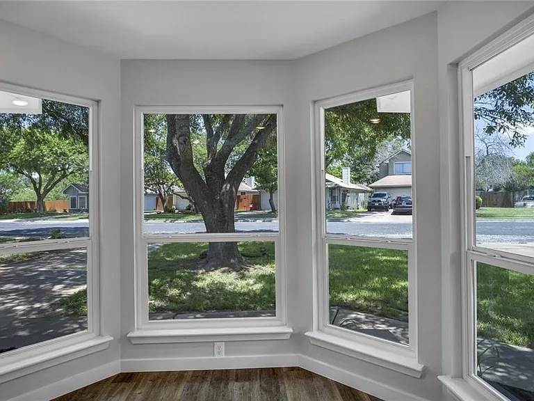 16804 Pocono Dr — Photo 3