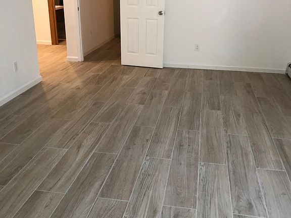 4th image of 14420 28th Ave #1