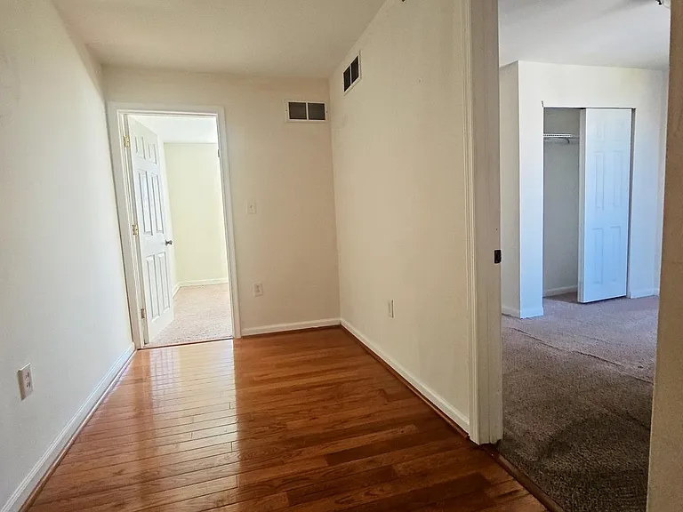 927 N 6th St #3 — Photo 10