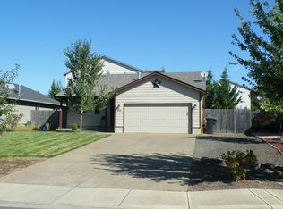 468 SE Pine Pl, Dallas, OR 97338