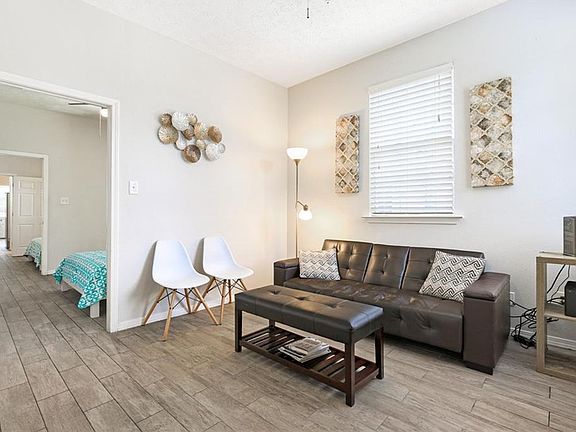 3rd image of 4954-56 Baccich St