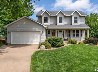 308 E Brownlie Ln, Long Grove, IA 52756