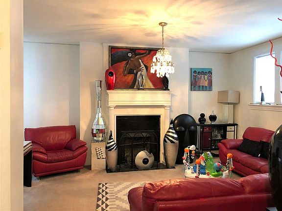 3rd image of 536 Elberon Ave