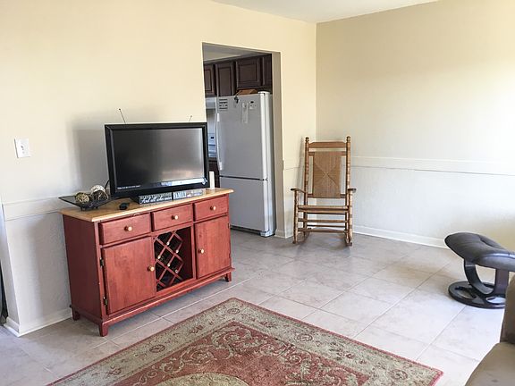 2nd image of 1402 Sangaree Cir