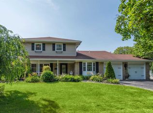 118 Fifty Acre Rd S, Smithtown, NY 11787