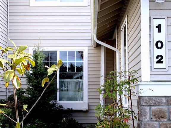 2nd image of 5909 Panorama Dr SE APT 16-102