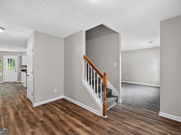 4th image of 3409 Fieldstone Trce
