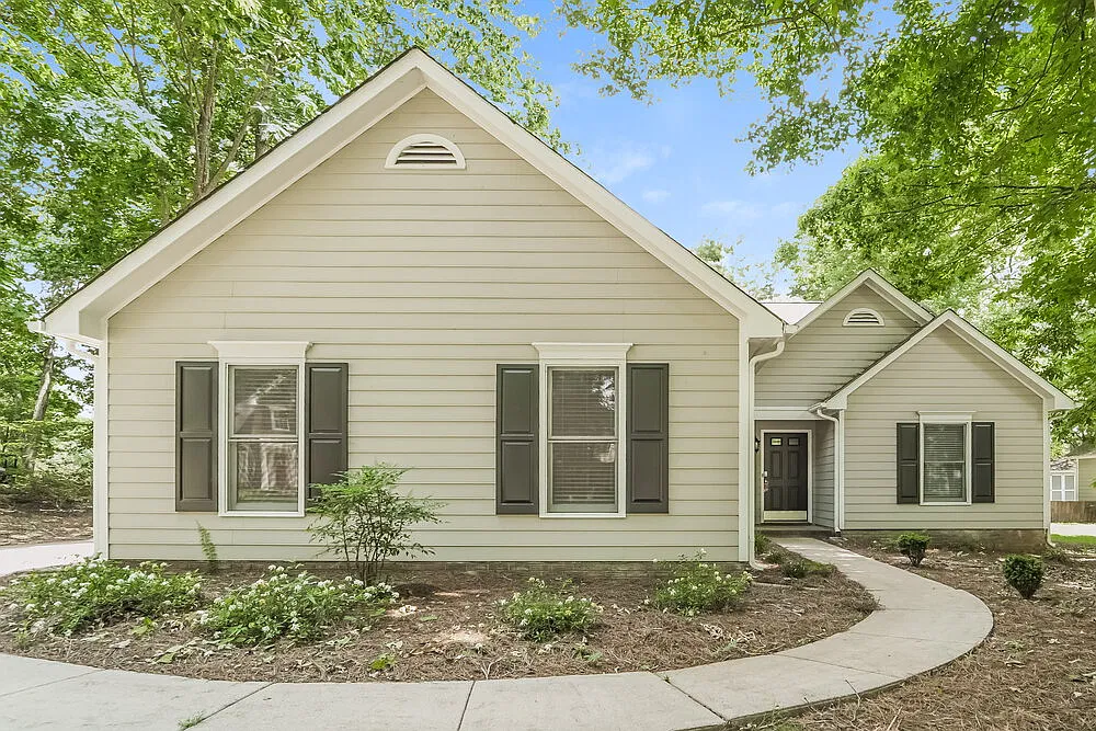 3 bed, 2.0 bath, 1678 sqft, $2,880 — Photo 3