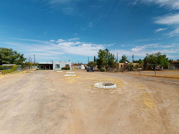 5th image of 7821 West Dr