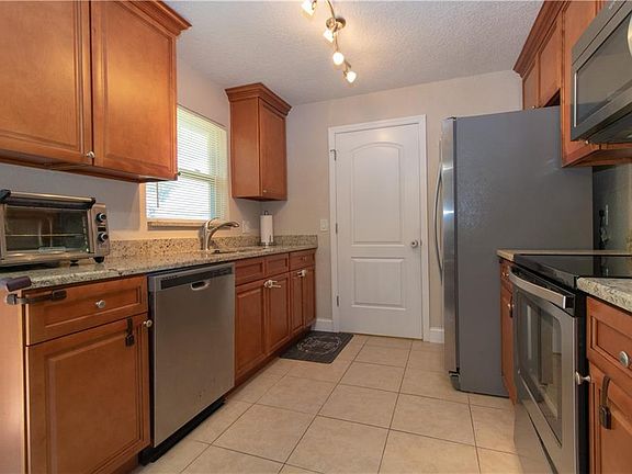 2nd image of 1773 Greenlea Dr