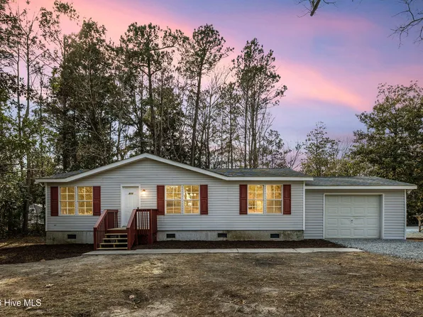 814 Wildwood Cir, Hampstead, NC 28443