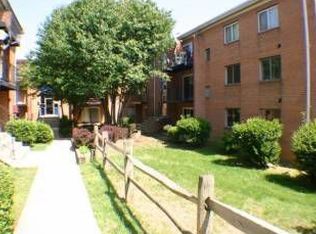 3404 25th St S APT 40, Arlington, VA 22206