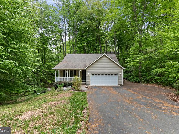 3rd image of 10668 Eisenhower Dr
