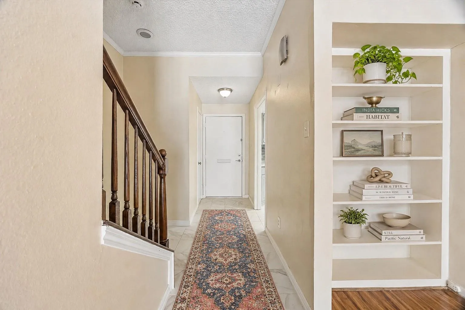2 bed, 2.5 bath, 1672 sqft, $2,500 — Photo 3
