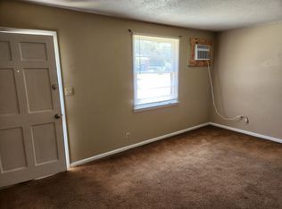141 Airport Rd APT A, Clarksville, TN 37042