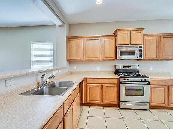 4th image of 18558 W Sunnyslope Ln