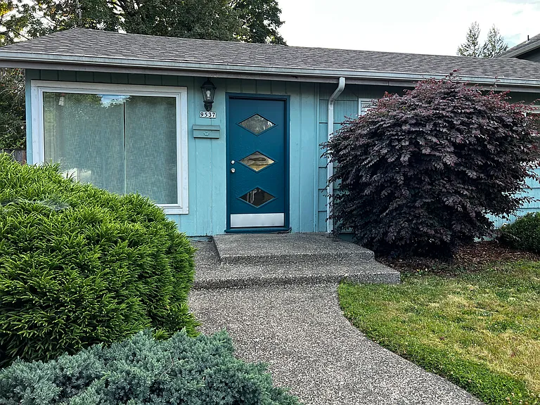 9537 N Tioga Ave — Photo 1