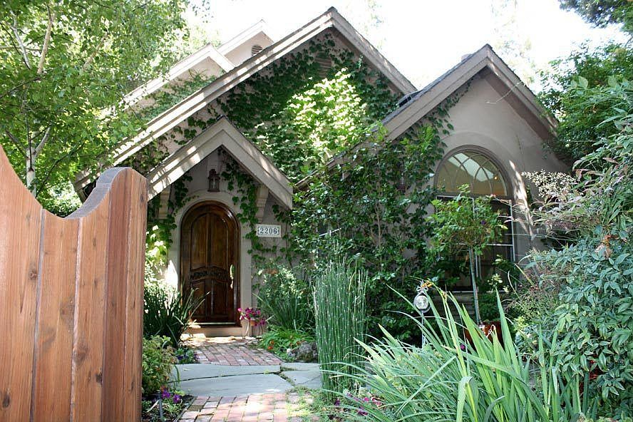 An Urban Oasis awaits
