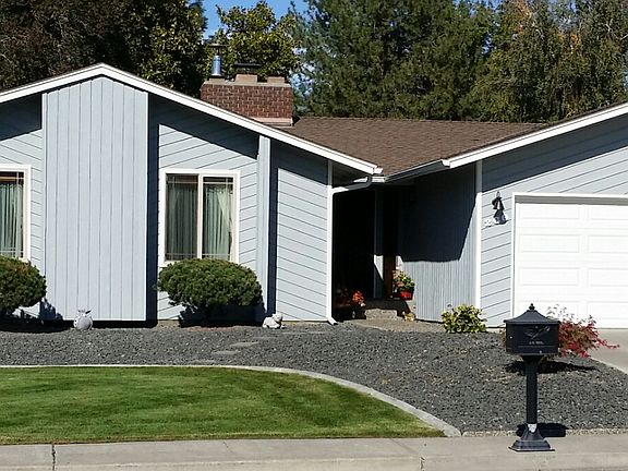 3rd image of 260 Saint St