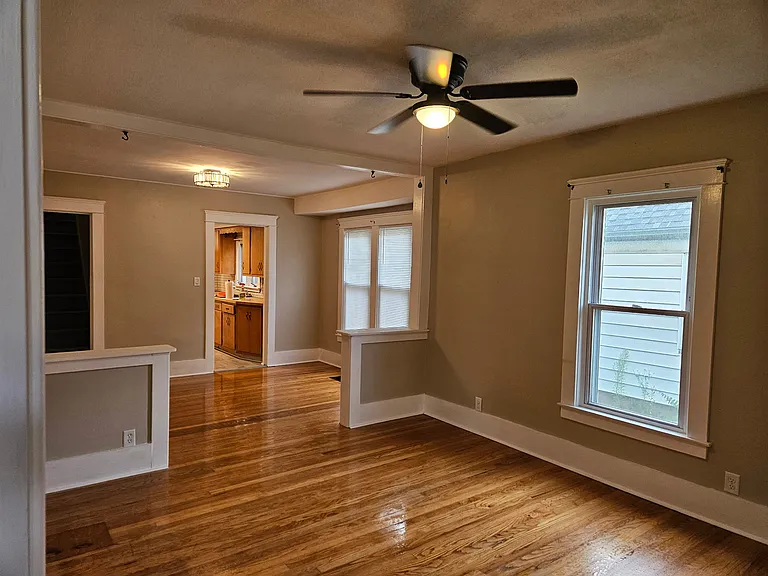 420 Stafford Ave — Photo 10
