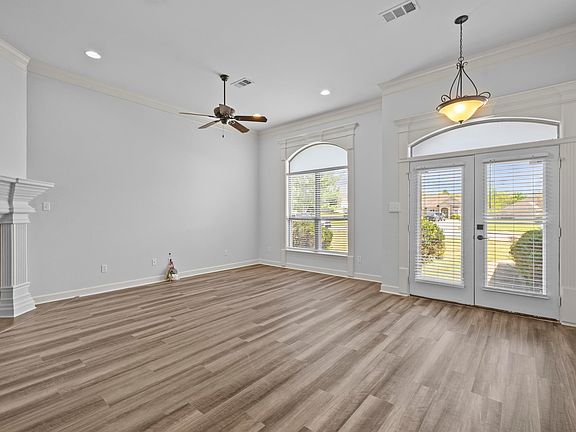 5th image of 2025 Glenn Arbor Ct