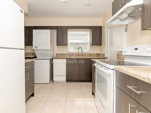 5th image of 96 Columbia St #96