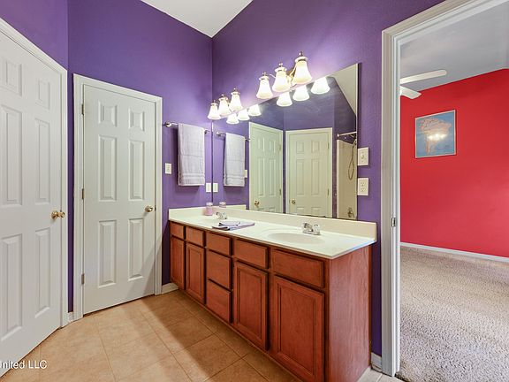 5th image of 1013 N Wright Ave
