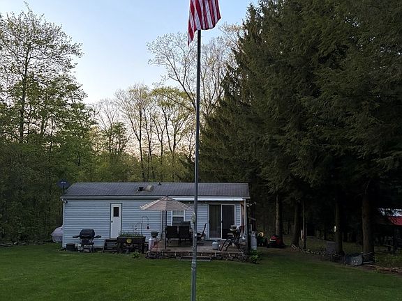 3rd image of 481 Twin Oaks Rd