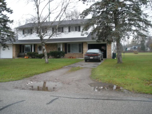 7879 Krisdale Dr, Saginaw, MI 48609