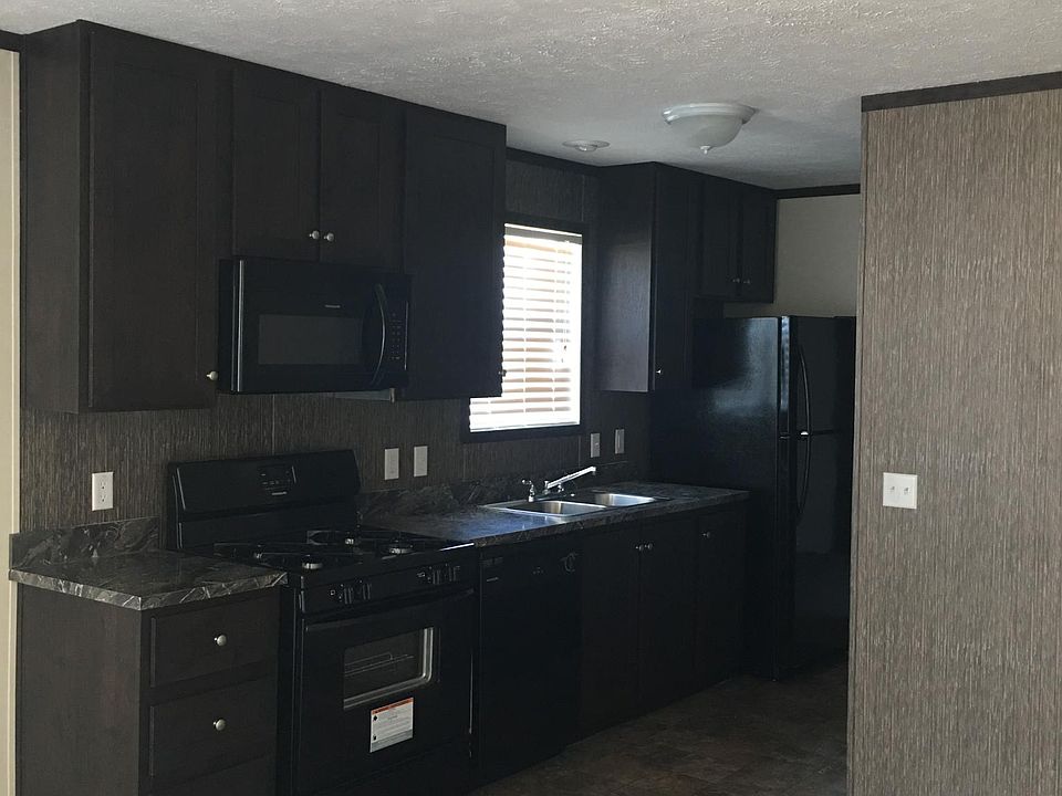 2nd image of 6 W Ashwood Dr #33