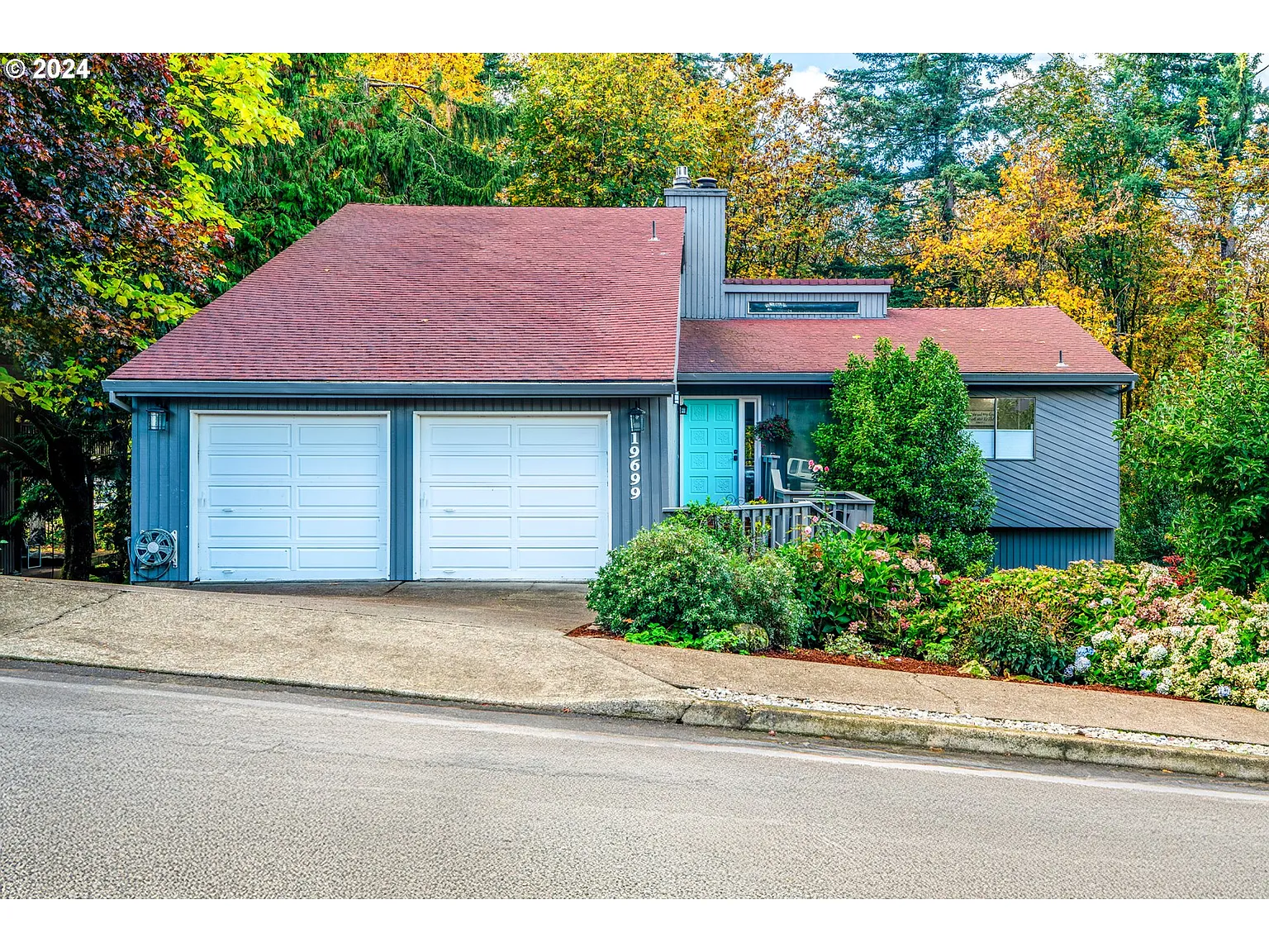 19699 Sun Cir photo 1