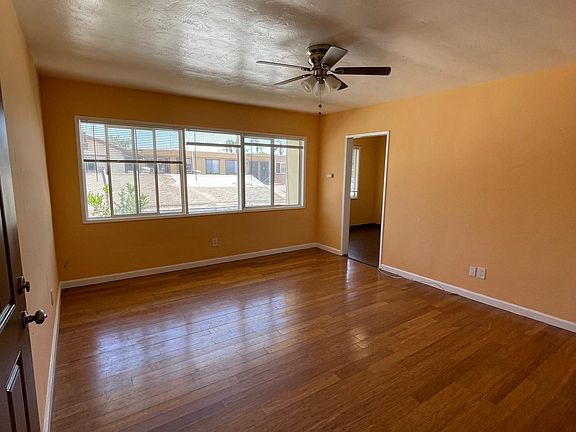 3rd image of 4268 48th St #1/2