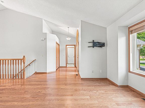 5th image of 25706 18th St W