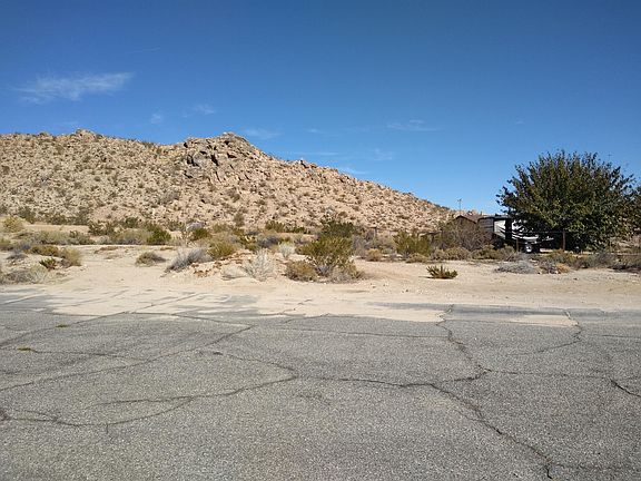2nd image of Queensglen Ave