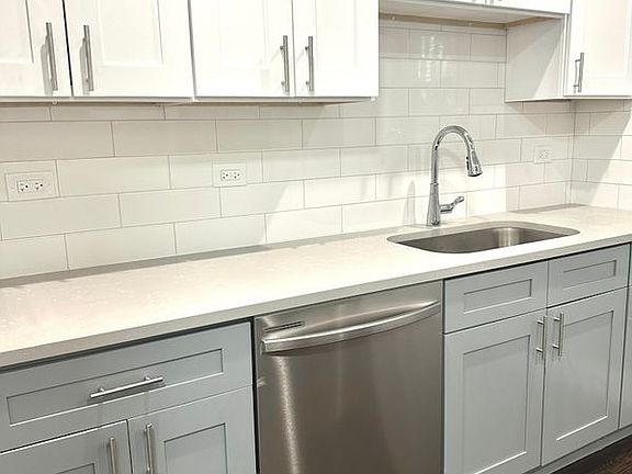 4th image of 1214 W Rosemont Dr Unit 1224-1
