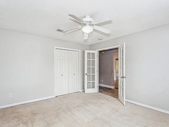 4th image of 1136 Crane Cove Blvd