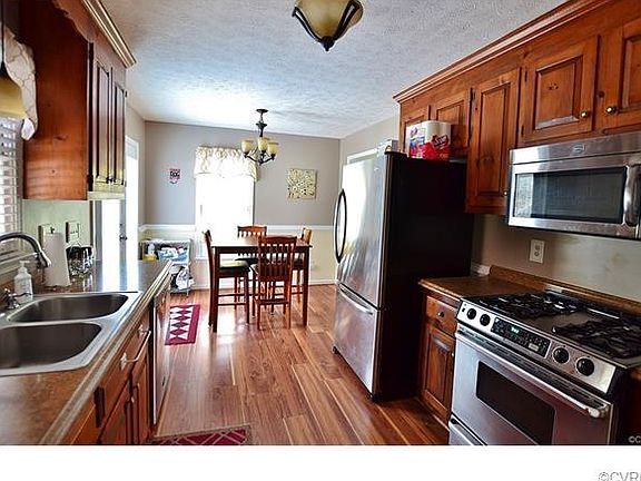2nd image of 246 Oxford Ln