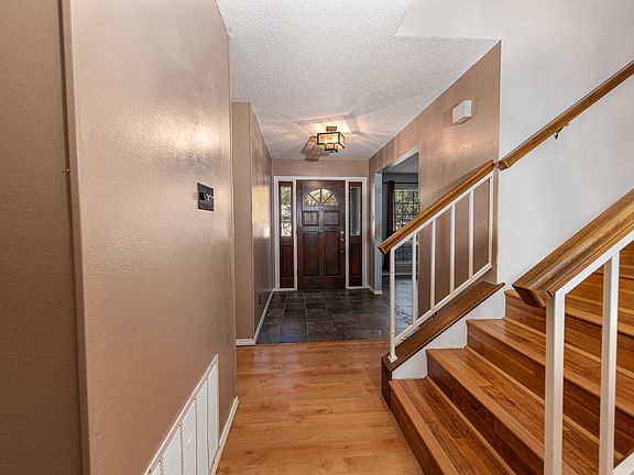 2nd image of 13742 Oak Pebble