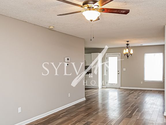 018-photo-living-room-12305209_12222022