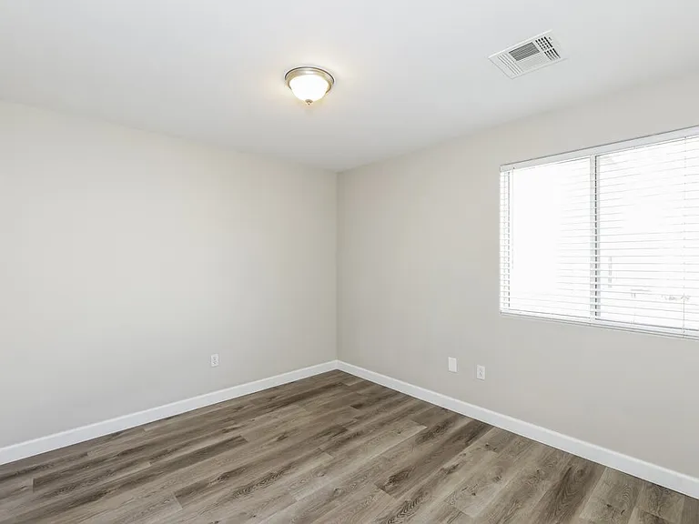 9289 Hainsworth Ave — Photo 14