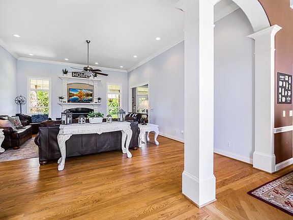 2nd image of 3540 Heritage Green Way