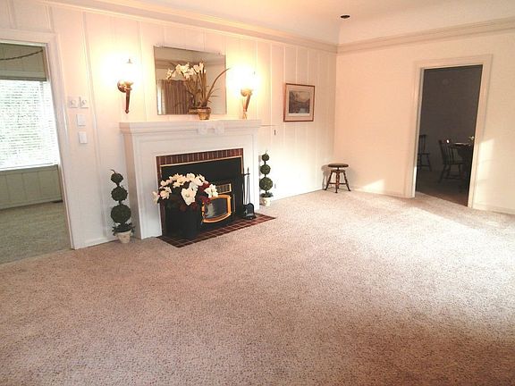 5th image of 2874 Benson Ct