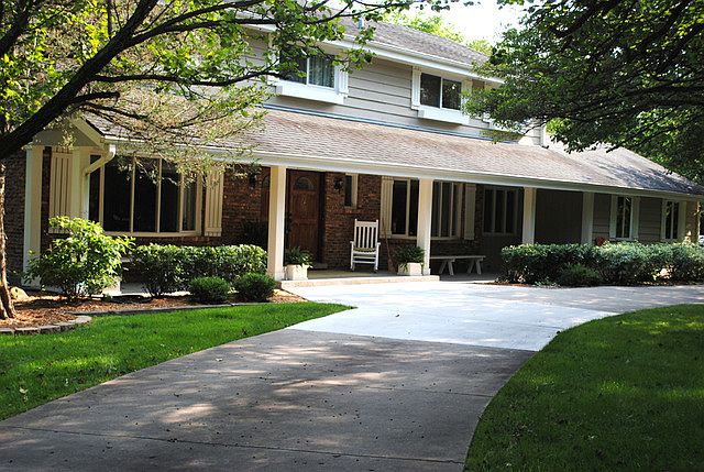 1st image of 1245 Oak Trail Dr
