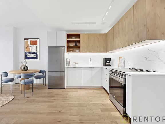 2nd image of 597 Grand St #913