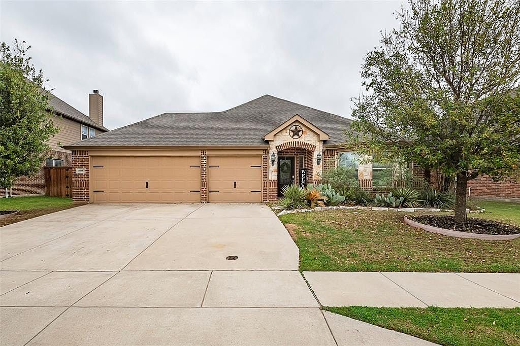 15036 Seventeen Lakes Blvd, Roanoke, TX 76262 Zillow