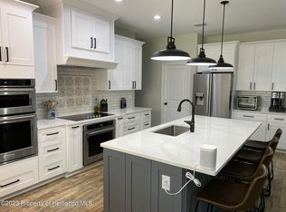 8074 Jasbow Jct, Weeki Wachee, FL 34613