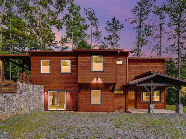 28 Francis Way, Ellijay, GA 30540