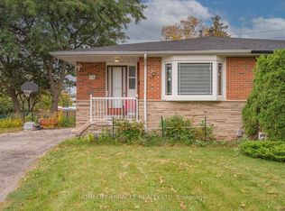 54 Sunderland Cres, Toronto, ON M1H 2V3